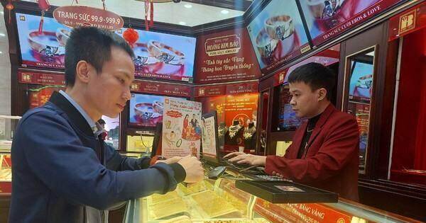 Bộ Tài chính 'bác' đề xuất tính thuế VAT khi mua bán vàng