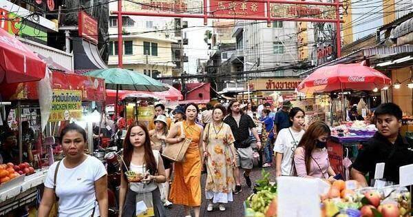 Nhằm kích thích kinh tế, chính phủ nước ngay gần Việt Nam sẽ phát 7 triệu VND/người cho khoảng 50 triệu dân để chi tiêu vào cuối năm nay