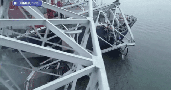 Thân cầu biến dạng, tốn 24.000 tỷ mới có thể phục hồi