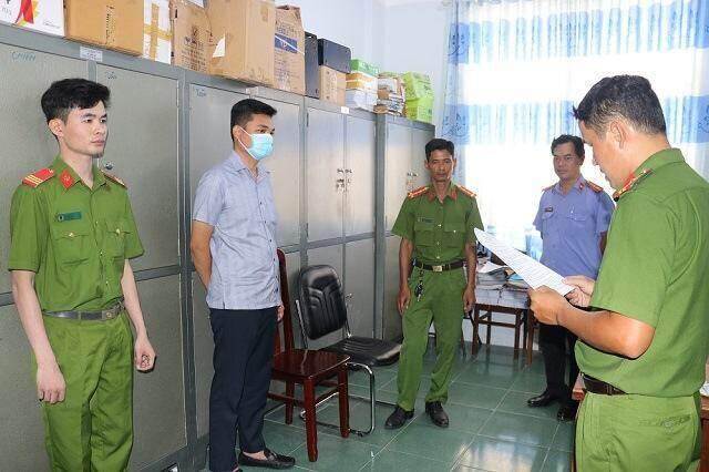 Bắt giám đốc công ty vàng bạc lừa đảo hơn 35 tỷ đồng ở Vĩnh Long