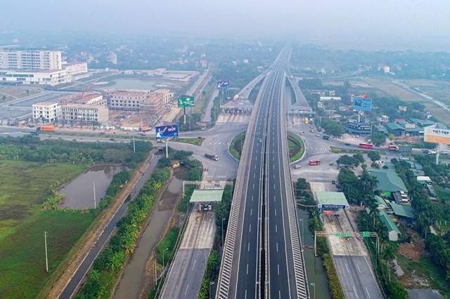 Phân cấp UBND một số tỉnh làm cơ quan chủ quản đầu tư dự án đường bộ