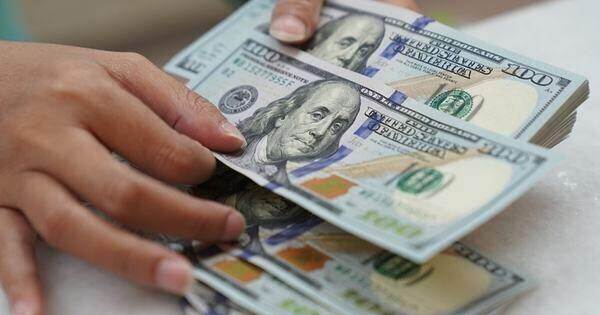 Giá USD tự do sáng 5/3 tiếp tục tăng mạnh lên đỉnh mới 25.700 đồng