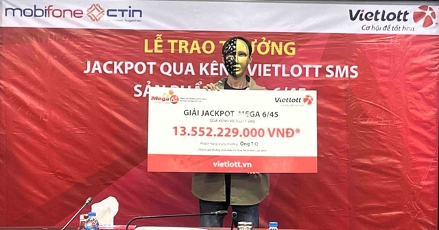 Ngày 8-3, người chồng ở TP.HCM tặng vợ hơn 13,5 tỉ đồng