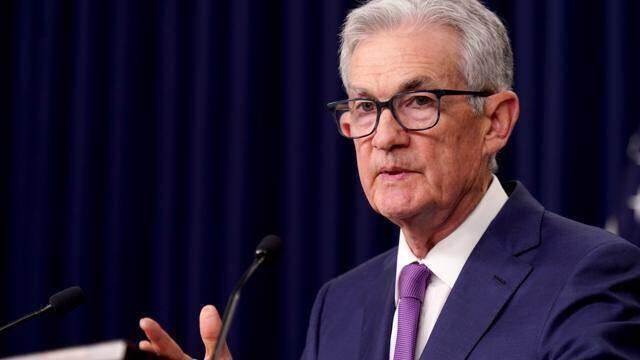 Ông Powell cứng rắn về lãi suất
