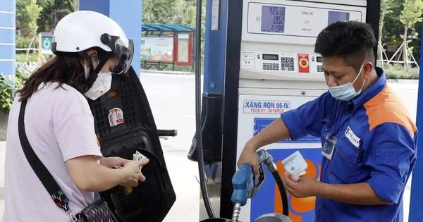 Nguy cơ "bắt tay làm giá" nếu cho doanh nghiệp tự quyết giá bán xăng dầu