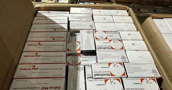 Phát hiện số lượng lớn thuốc tân dược không chứng từ tại sân bay Tân Sơn Nhất
