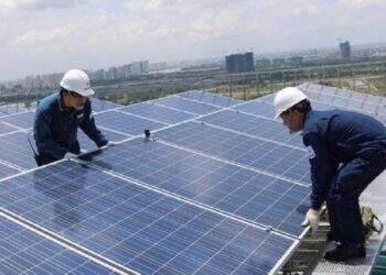 Phát triển điện mặt trời mái nhà tự sản, tự tiêu phải phù hợp với quy hoạch điện quốc gia
