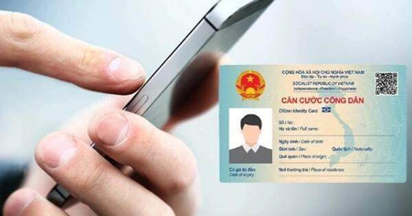 Tuyệt đối không lưu ảnh chụp CCCD trên điện thoại để tránh bị mất tiền trong tài khoản ngân hàng