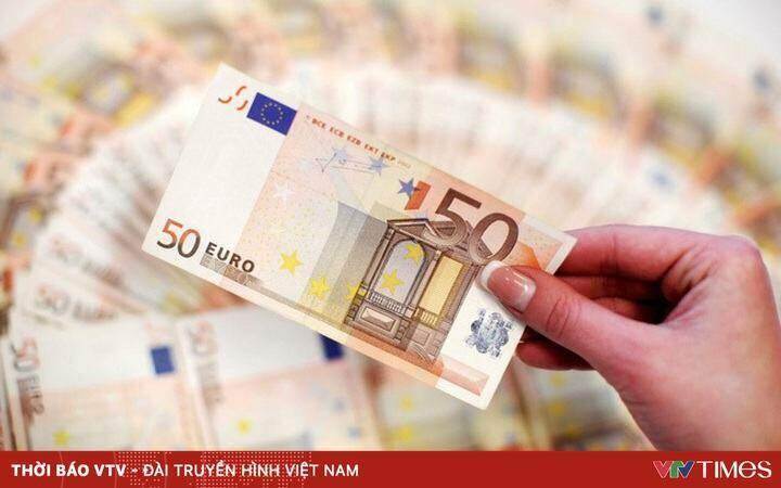Đồng USD mạnh đẩy Euro xuống mức thấp nhất 5 tháng
