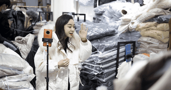 Thấy gì khi Trung Quốc đầu tư nửa tỷ USD làm kho hàng ở biên giới Việt Nam?