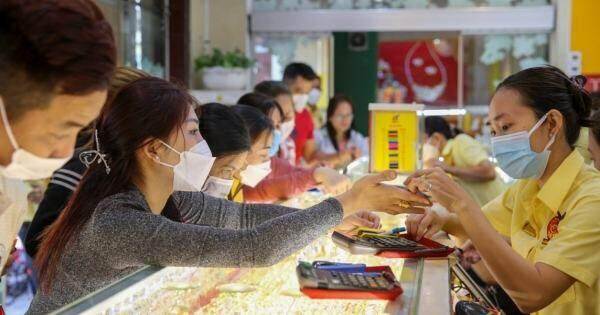 Đề xuất cấm mua bán vàng bằng tiền mặt có khả thi?