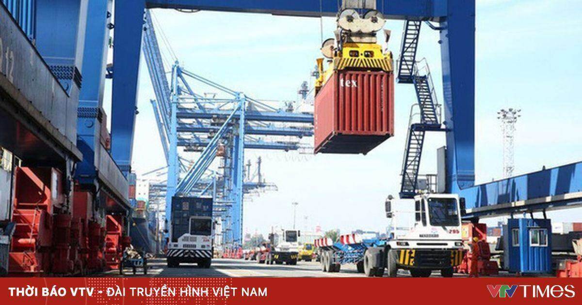 Việt Nam xuất siêu hơn 8 tỷ USD trong 5 tháng