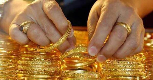 Giá vàng rớt thảm