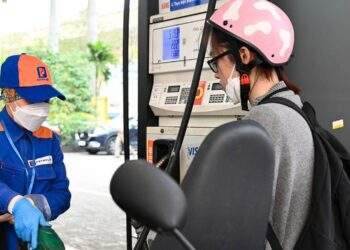 Giá xăng trong nước ngày mai có thể quay đầu tăng