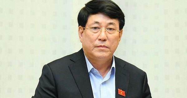 Quy định về tạm đình chỉ cán bộ cố tình trì hoãn, đùn đẩy né tránh