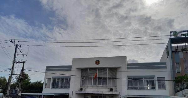 Tạm đình chỉ sử dụng thẻ kiểm tra thị trường 4 công chức quản lý thị trường tỉnh Long An