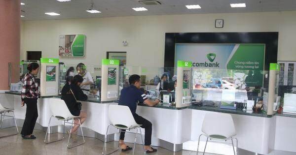Nhân viên ngân hàng kịp ngăn bà chủ cửa hàng phân bón bị lừa chuyển 2 tỉ đồng
