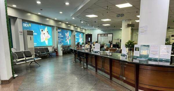 Ngân hàng bán vàng vắng tanh vắng ngắt
