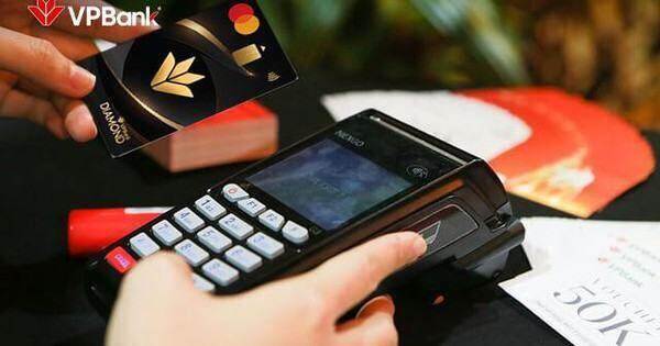 VPBank đứng đầu thị trường về tổng doanh số sử dụng thẻ tín dụng (*)