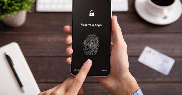 Có xác thực được bằng vân tay?