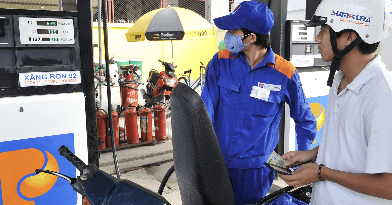 Băn khoăn đề xuất cấm thương nhân phân phối xăng dầu mua bán của nhau