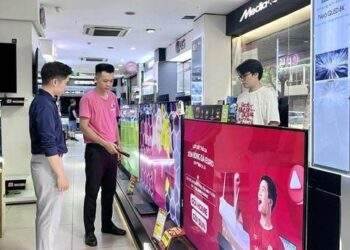 MediaMart giảm đến 50% TV màn hình lớn, Google TV 65inch chỉ từ 9,8 triệu đồng