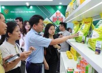 Trên 400 sản phẩm được trưng bày nhận diện "thật - giả"