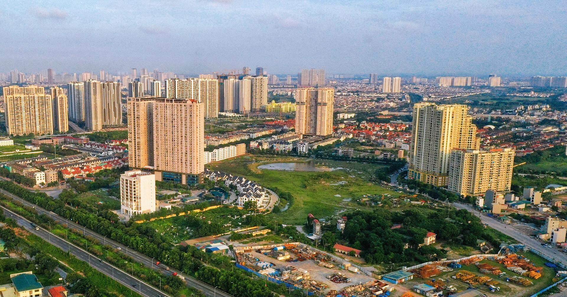 Thị trường đất nền vùng ven Hà Nội ‘nhảy múa’, người dân đổ xô đi ‘săn’ đất 