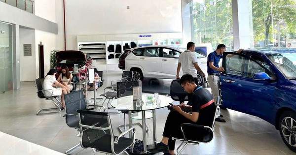 Chính thức giảm 50% lệ phí trước bạ ô tô sản xuất trong nước đến hết tháng 11/2024