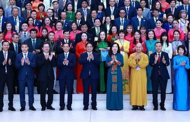 Overseas Vietnamese crucial to national development PM Chính
