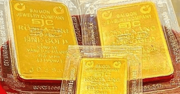 Mua vàng qua ngân hàng trầy trật, lên chợ mạng 'bao nhiêu cũng có'