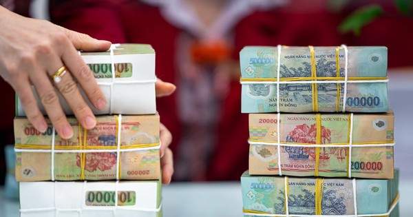 Một nhà băng niêm yết lãi suất 8,1%/năm