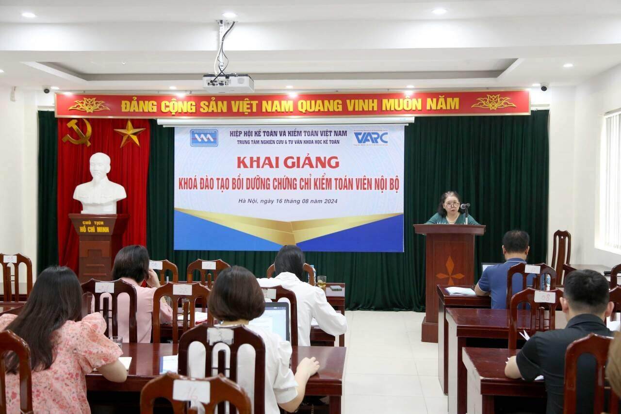 52 học viên tham dự khóa đào tạo chứng chỉ kiểm toán viên nội bộ cấp độ thực hành