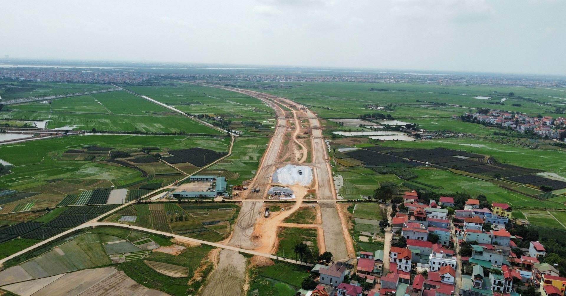 Mở rộng đối tượng mua gom đất trồng lúa, xuất hiện ‘tay to’ đi săn đất sào