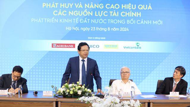 [Phóng sự ảnh]: Huy động và sử dụng hiệu quả các nguồn lực tài chính để phát triển kinh tế - xã hội