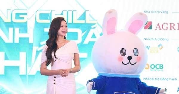 Cười thật tươi để thanh toán tiền trong Ngày Thẻ Việt Nam 2024