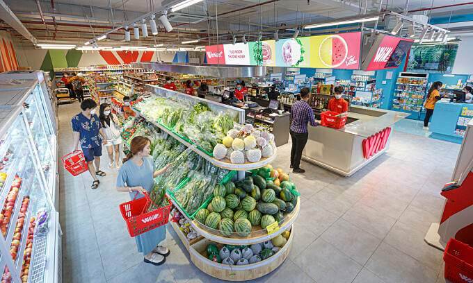 How Winmart, Bach Hoa Xanh grocery chains make first profits