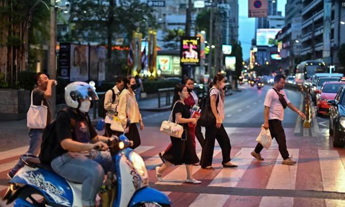 Thailand mulls extending welfare benefits to freelancers