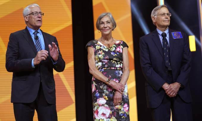 Walmart heirs cross 0B net worth