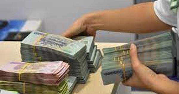 Lãi suất tiết kiệm tiếp tục tăng
