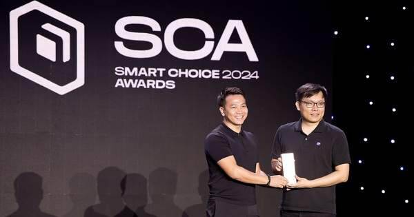 CEO Ninety Eight trao giải Smart Choice Awards tại Gala Better Choice Awards