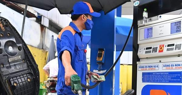 Dầu thô tiếp đà "dò đáy", giá xăng trong nước sẽ giảm mạnh?