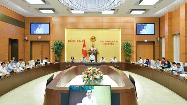 Kỳ họp Quốc hội thứ 8: Đổi mới tư duy xây dựng pháp luật