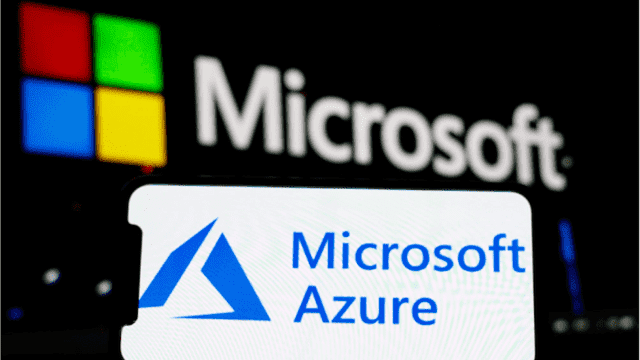 Microsoft cáo buộc Google làm suy yếu vị thế của hãng trong "cuộc chiến" điện toán đám mây