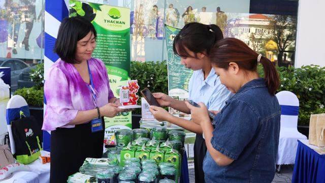 Thúc đẩy thanh toán không dùng tiền mặt tại nhiều tỉnh thành