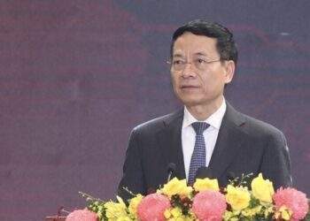 Việt Nam muốn trở thành nước phát triển có thu nhập cao thì bắt buộc phải chuyển đổi số