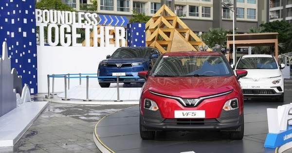 VinFast trở thành hãng xe bán chạy nhất Việt Nam
