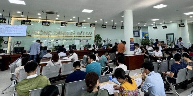 Hết hôm nay, cơ quan thuế TPHCM 'khoá sổ' nhận hồ sơ tính theo giá đất cũ