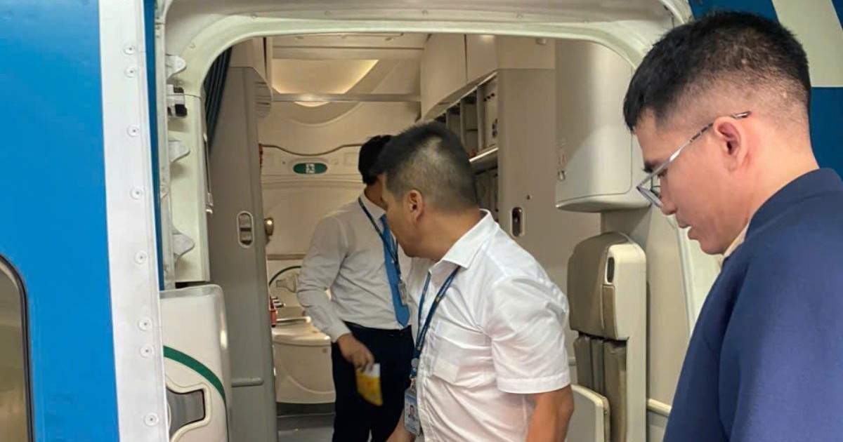 Chuyến bay đặc biệt của Vietnam Airlines nối tiếp sứ mệnh 'hồi sinh'