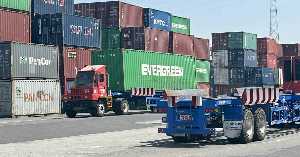 Giám đốc 5 doanh nghiệp bị hải quan TP.HCM ra thông báo tạm hoãn xuất cảnh